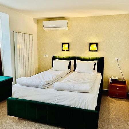 Halvat Guesthouse SJJ Eksteriør billede