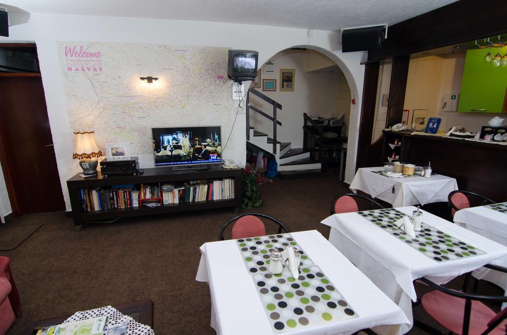 Halvat Guesthouse SJJ Eksteriør billede