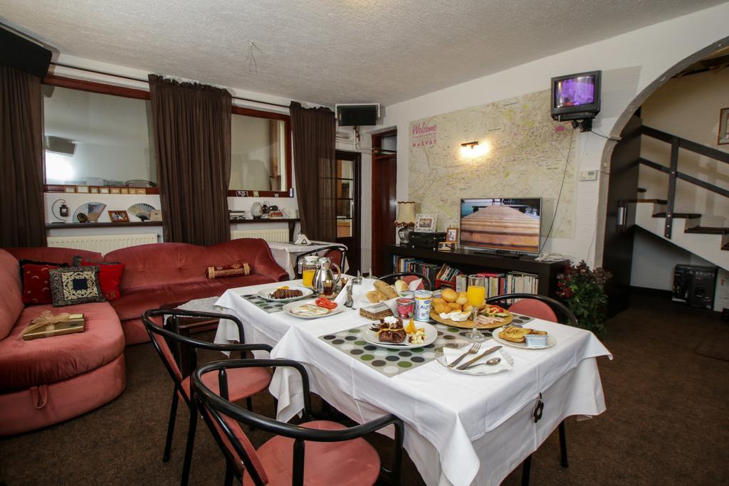 Halvat Guesthouse SJJ Eksteriør billede